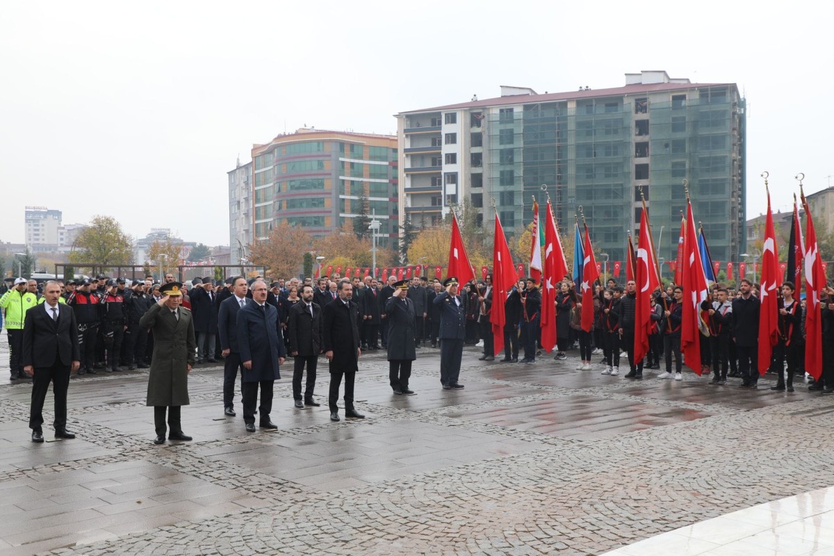 Elazığ’da 10 Kasım Atatürk’ü Anma Günü