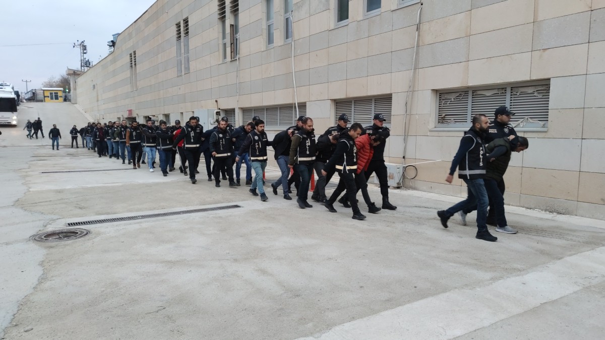 Elazığ'daki 'Silindir' Operasyonu'nda 22 şüpheli adliyeye sevk edildi