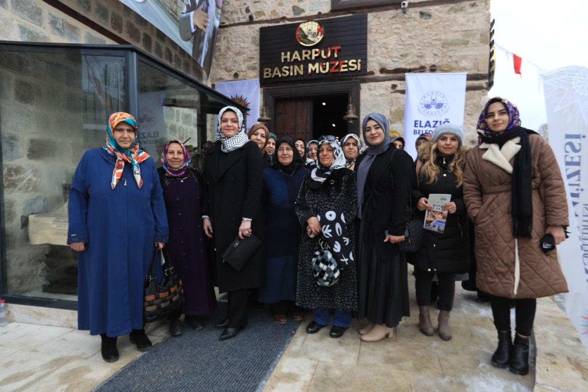 Kursiyer Kadınlar Elazığ Belediyesi’nin Proje Alanlarını Gezdi