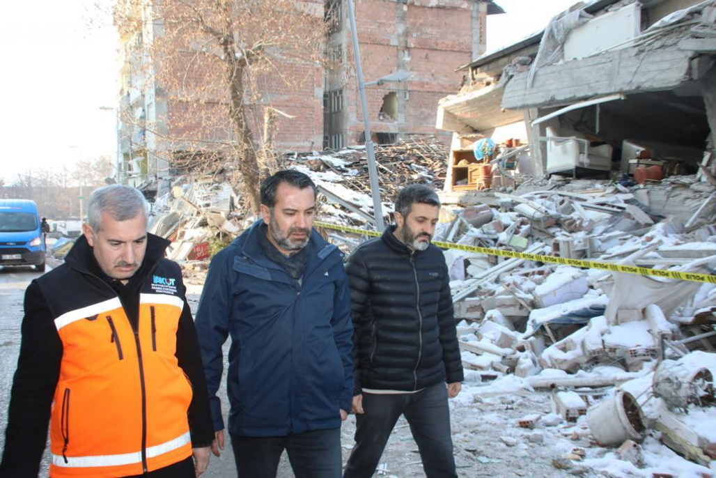 Başkan Şerifoğulları, Malatya’da Deprem Bölgesinde İncelemelerde Bulundu