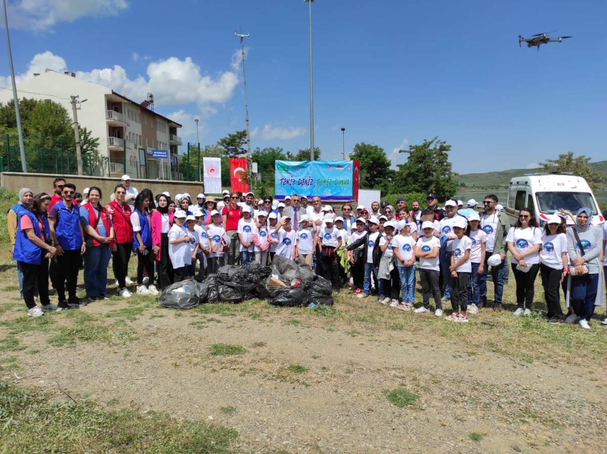 Elazığ’da Çevre Haftası’nda jandarmadan çöp toplama faaliyeti